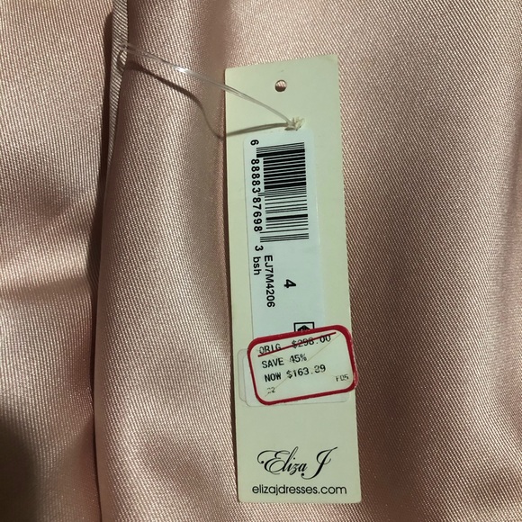 Dress - Picture 2 of 3